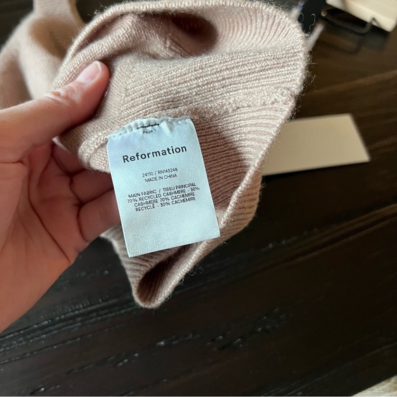 Reformation Caitlin Cashmere Two Piece Set - Picture 11 of 11